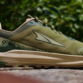 Altra Lone Peak 9+ REVIEW suela Vibram y peso extra