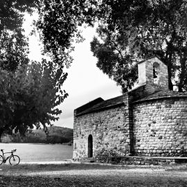 Gavarres Girona BACKROADS iglesia de Sant Joan de Salelles.