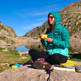 Helly Hansen Banff Hooded Insulator REVIEW ideal para vivac