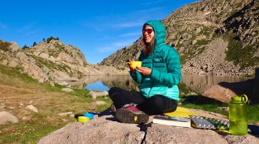 Helly Hansen Banff Hooded Insulator REVIEW ideal para vivac
