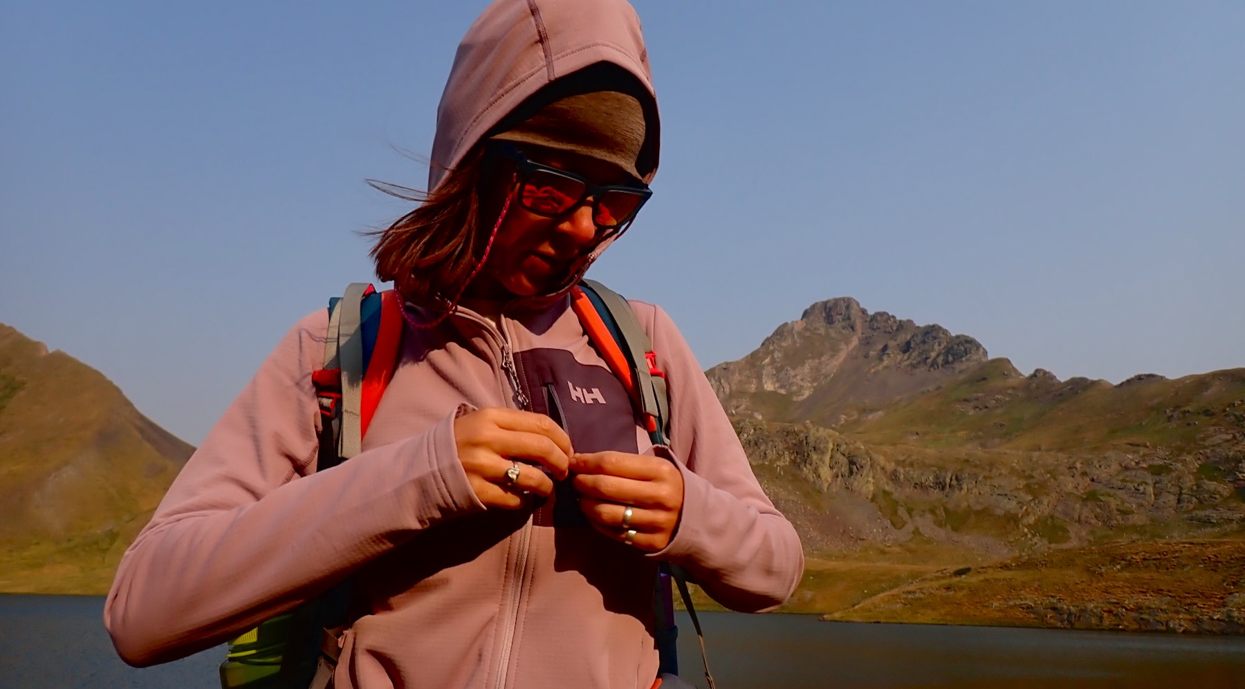 Helly Hansen Versalite Hooded Fleece Jacket REVIEW outdoor life trekking